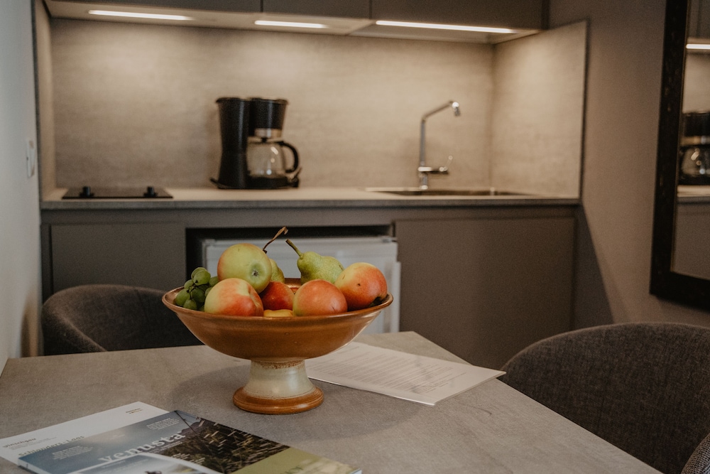 Panoramic Studio, Kitchenette, Mountain View photo 2