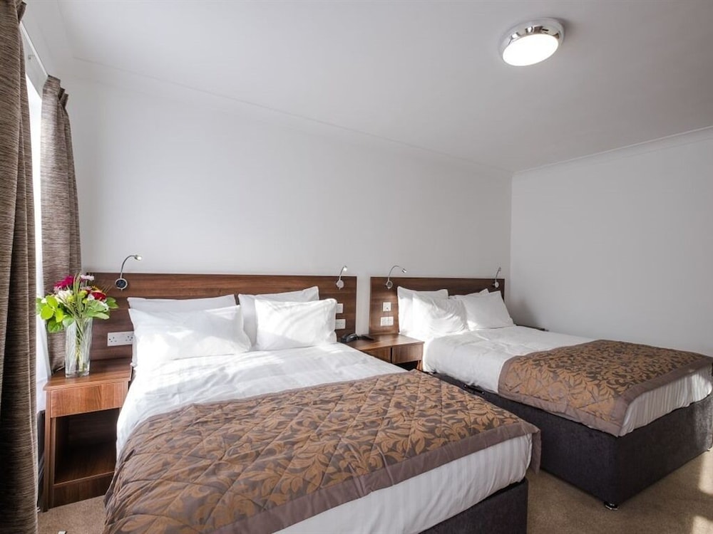 Quadruple Room, Ensuite photo 2