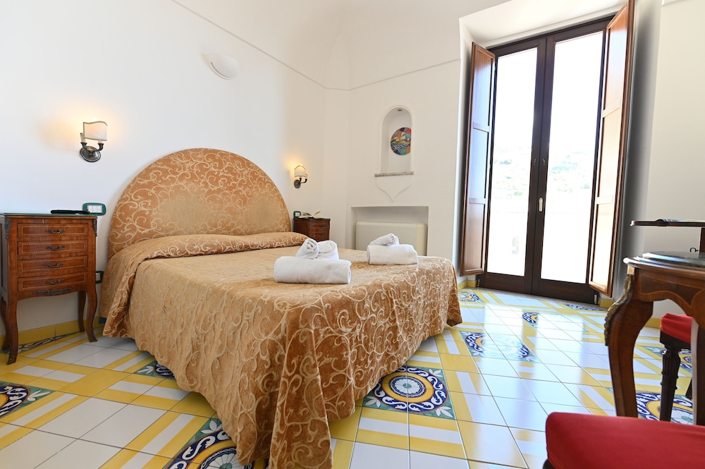Double Room, Balcony, Sea View - Photo 2