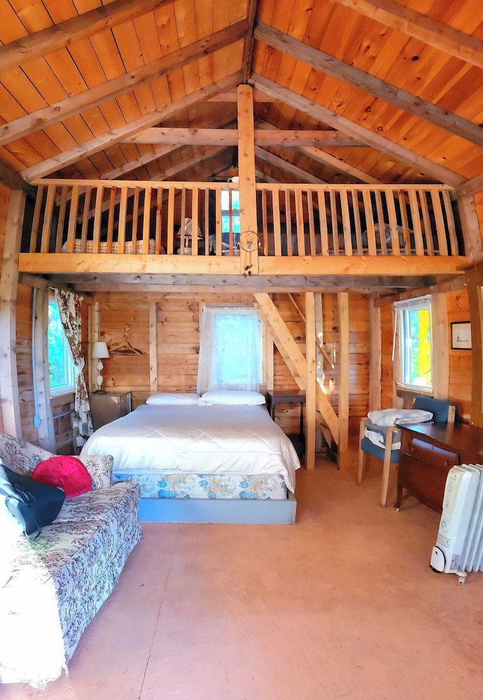 Deluxe Cottage with Loft photo 2