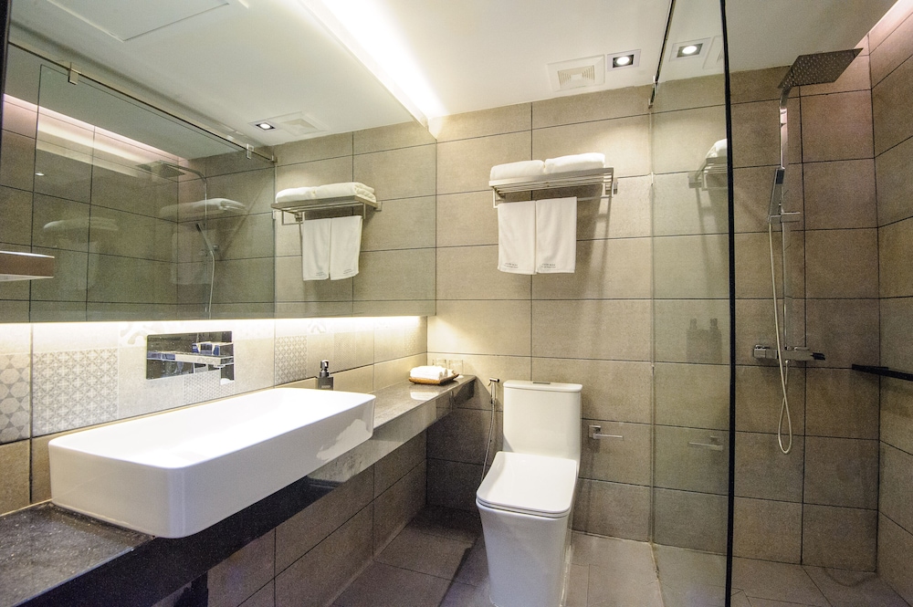 Deluxe Double Room, 1 King Bed - Photo 5