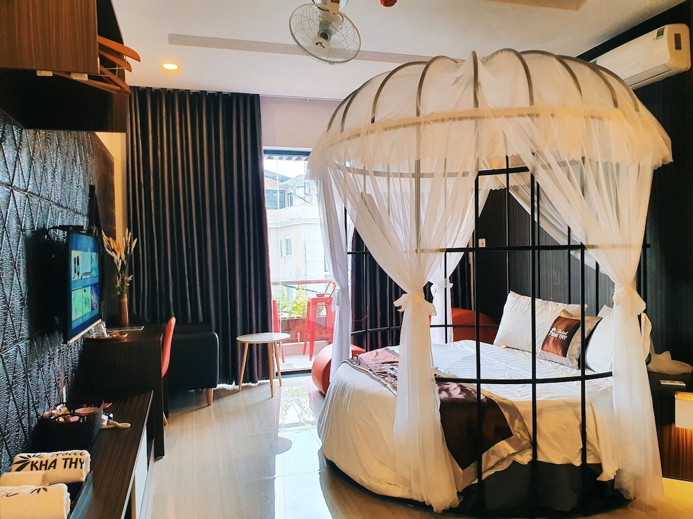 Design Double Room Single Use, 1 King Bed