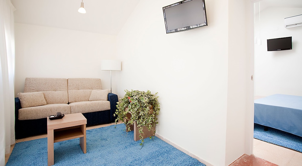 Family Room photo 2