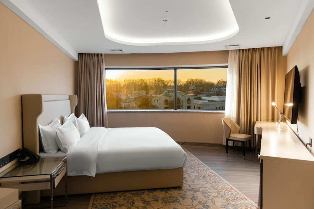 Suite, 1 Double Bed photo 3