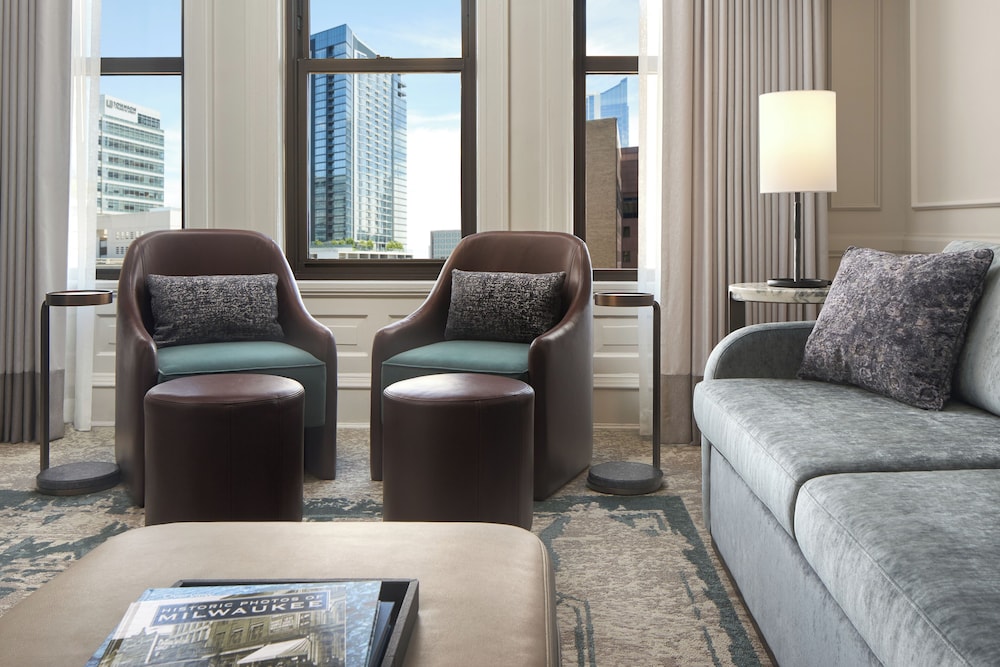 Pfister Double Suite - Photo 5