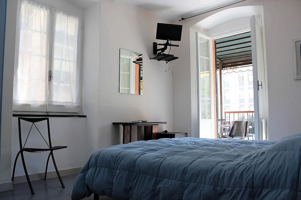 Basic Double or Twin Room
