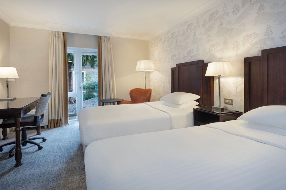 Deluxe Room, 2 Twin Beds - Photo 1
