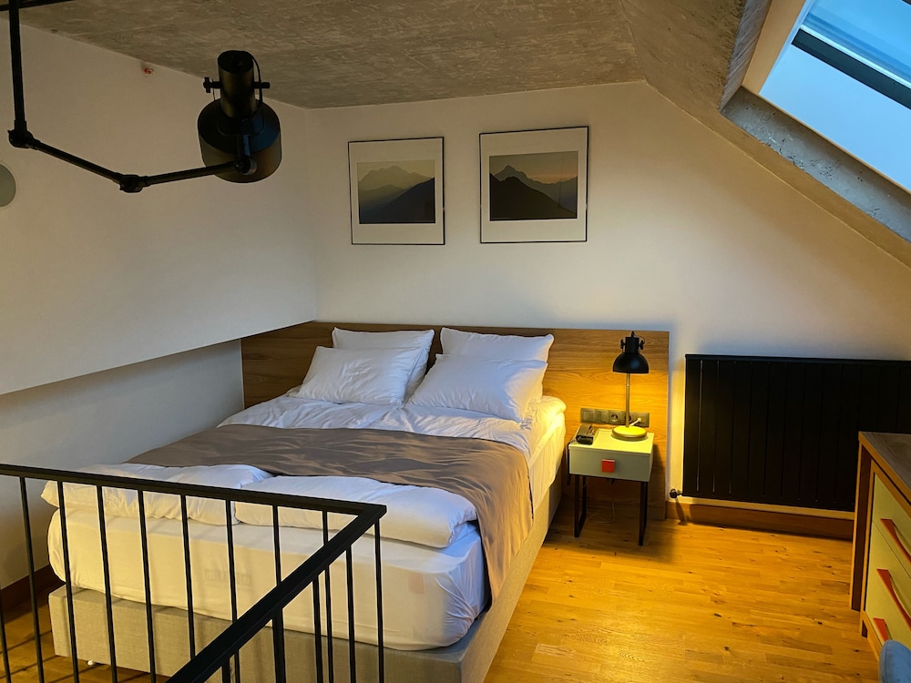 Family Room, Terrace photo 3