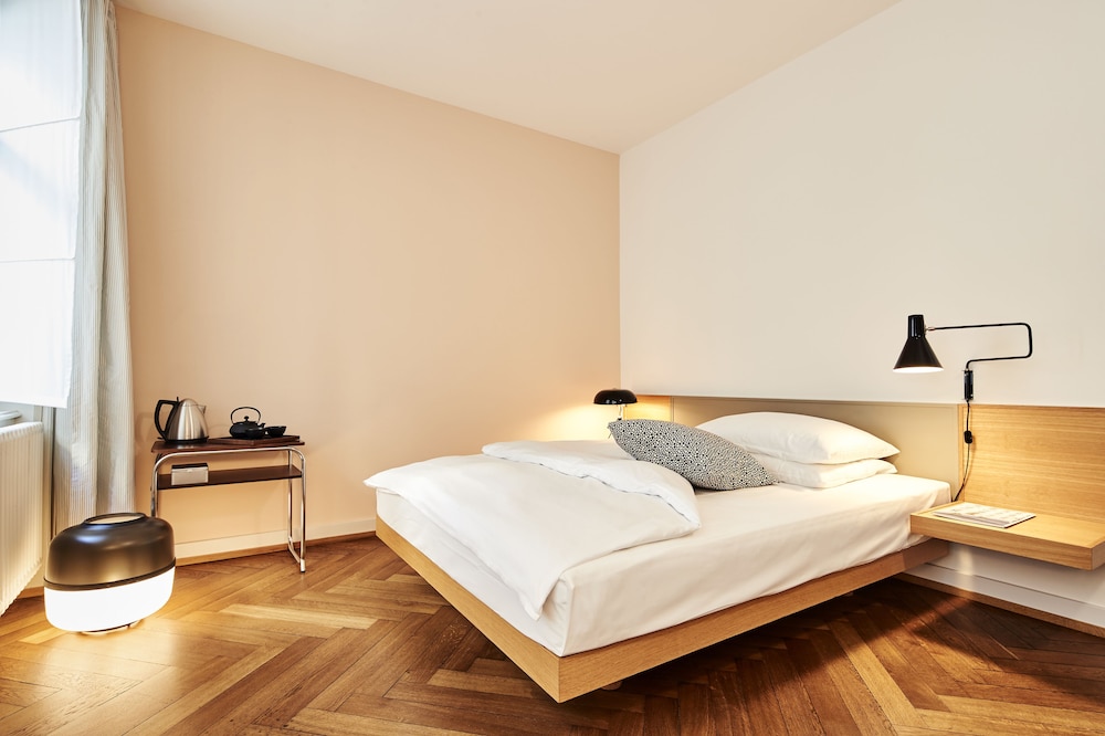 Superior Double Room, 1 Queen Bed, Non Smoking photo 3