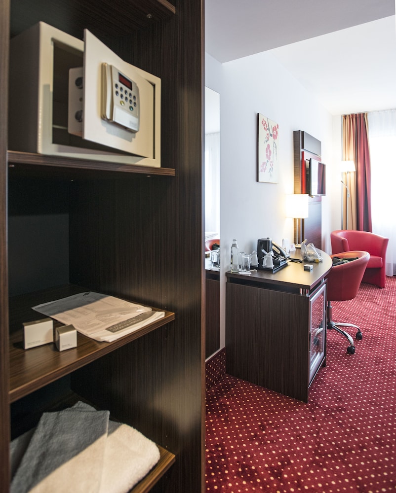 Standard Room, 2 Twin Beds photo 3