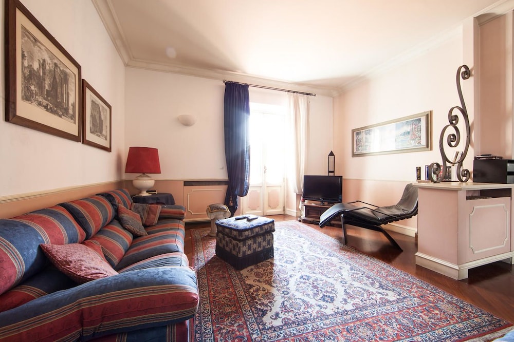 Suite photo 1