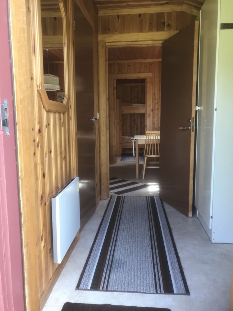 Cottage (2 - pet friendly)