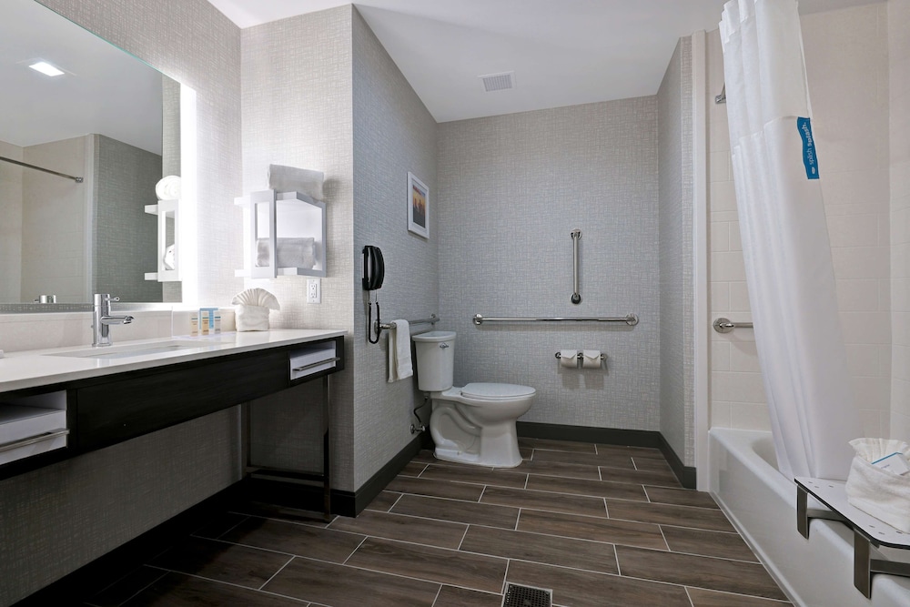 Room, 2 Queen Beds, Accessible (Hearing) - Photo 2