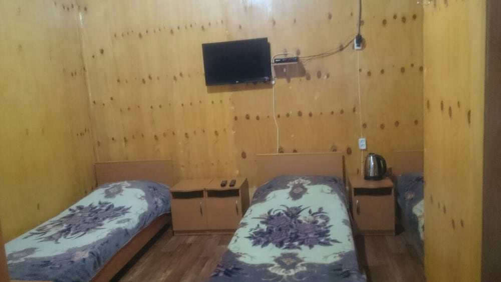 Economy Triple Room