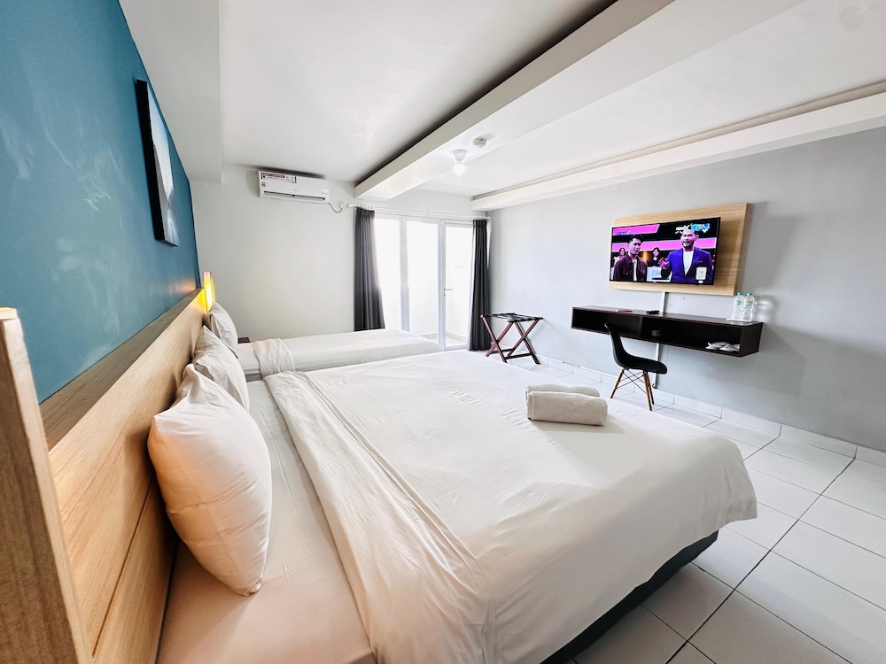 Suite Room - Photo 3