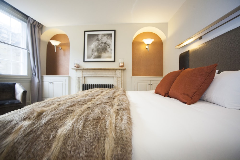 Superior Suite, 1 King Bed photo 3