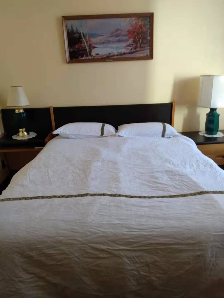 Deluxe Room, 1 Queen Bed, Ocean View photo 1