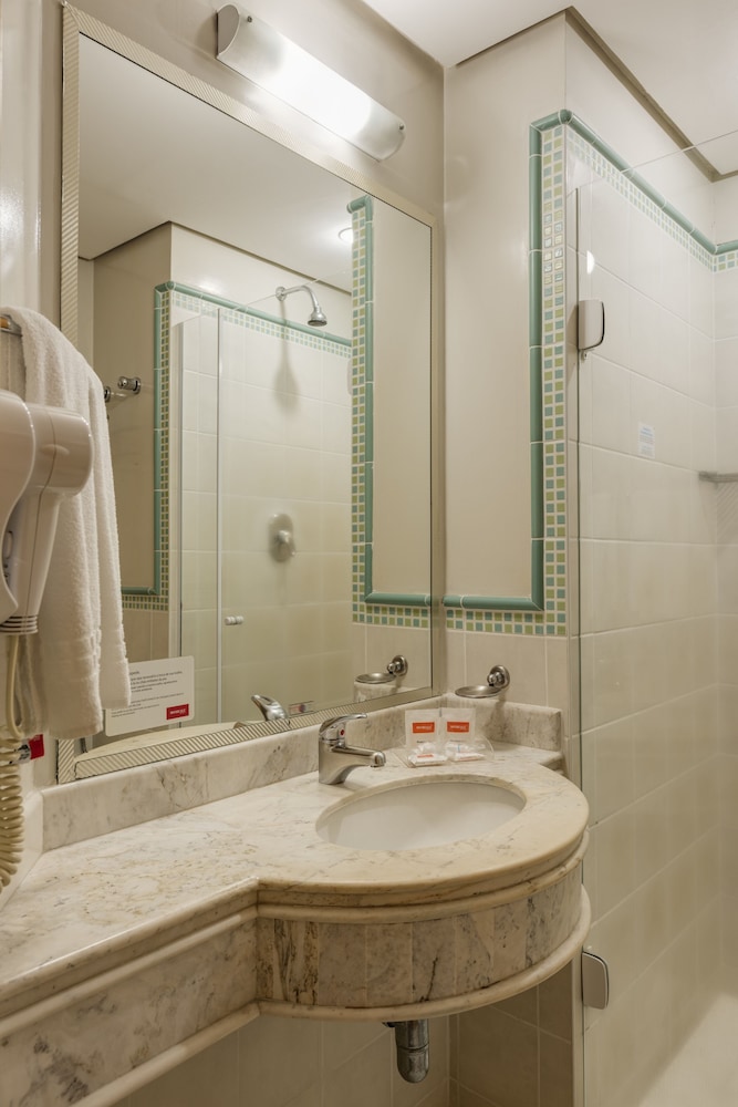 Deluxe Twin Room - Photo 5