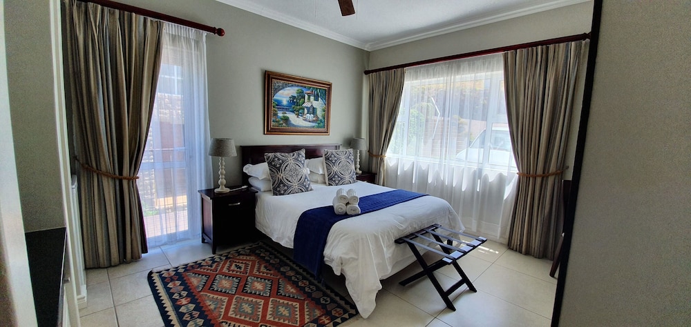 Economy Double Room, 1 Queen Bed, Kitchenette photo 1