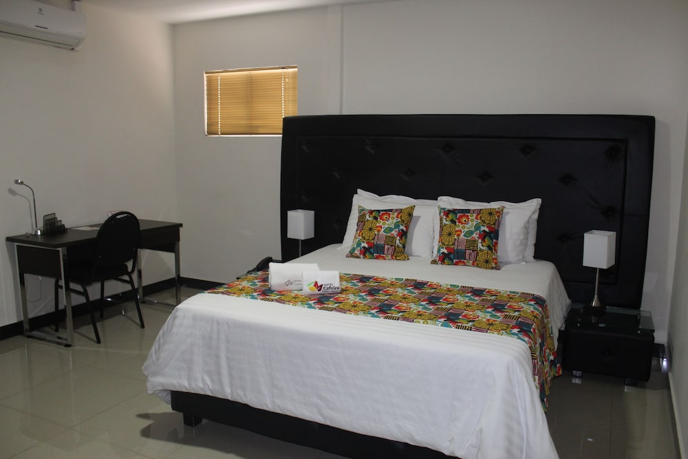 Superior Room, 1 Queen Bed photo 3