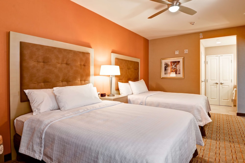 1 Bedroom, 2 Queen Beds/Sofa Sleeper