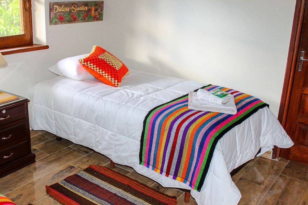Basic Twin Room photo 2
