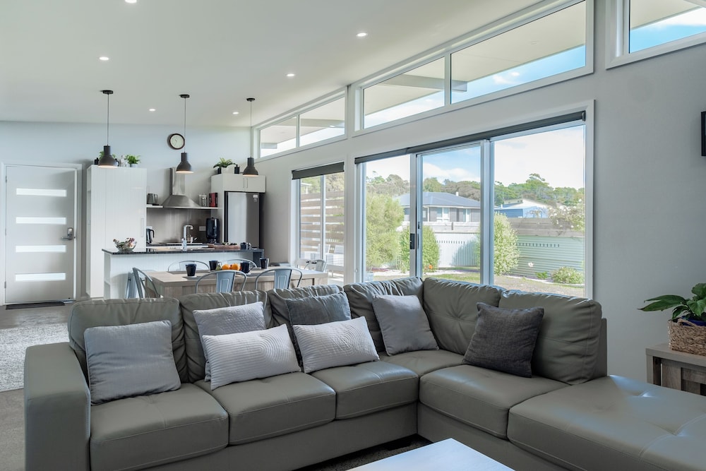 Premium House photo 2