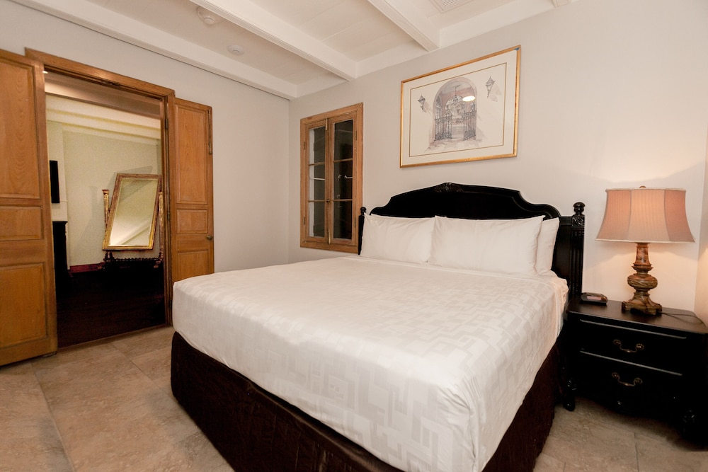 Exclusive Suite, 1 King Bed photo 1