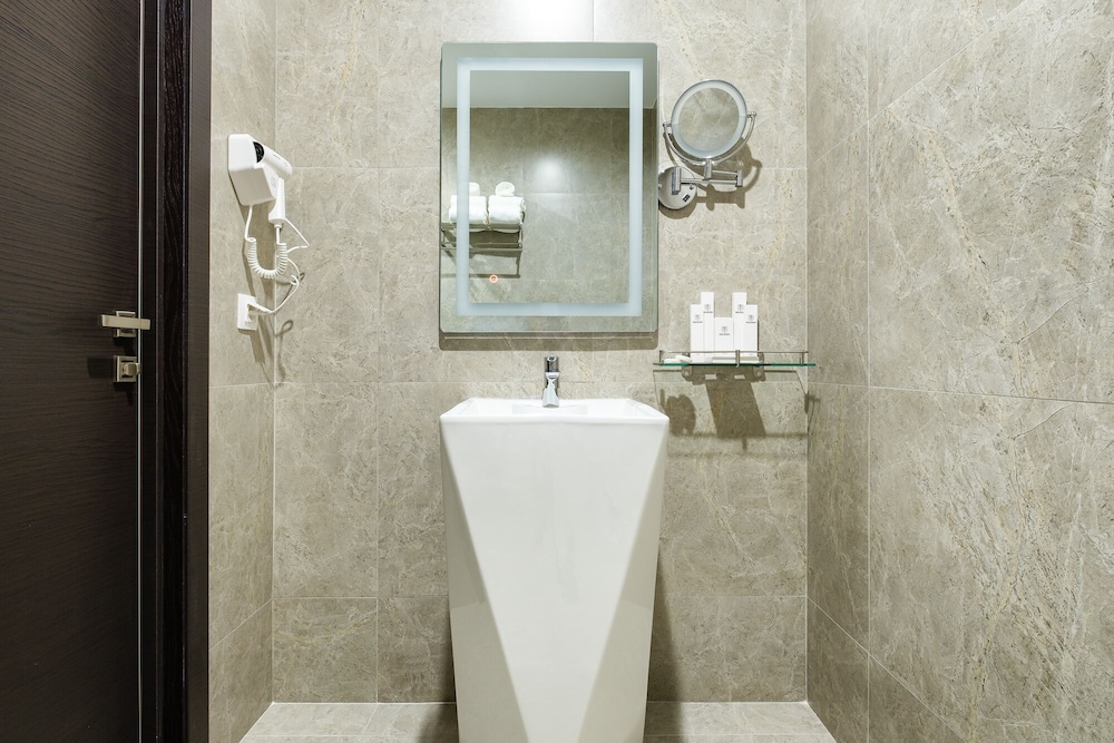 Luxury Double or Twin Room photo 2
