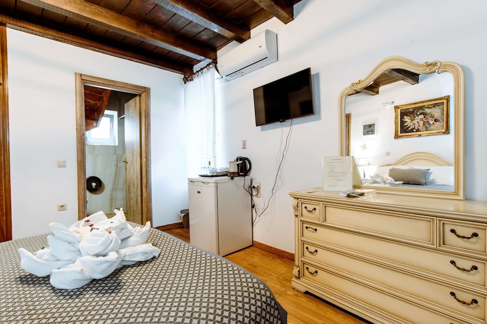 Triple Room - Photo 2