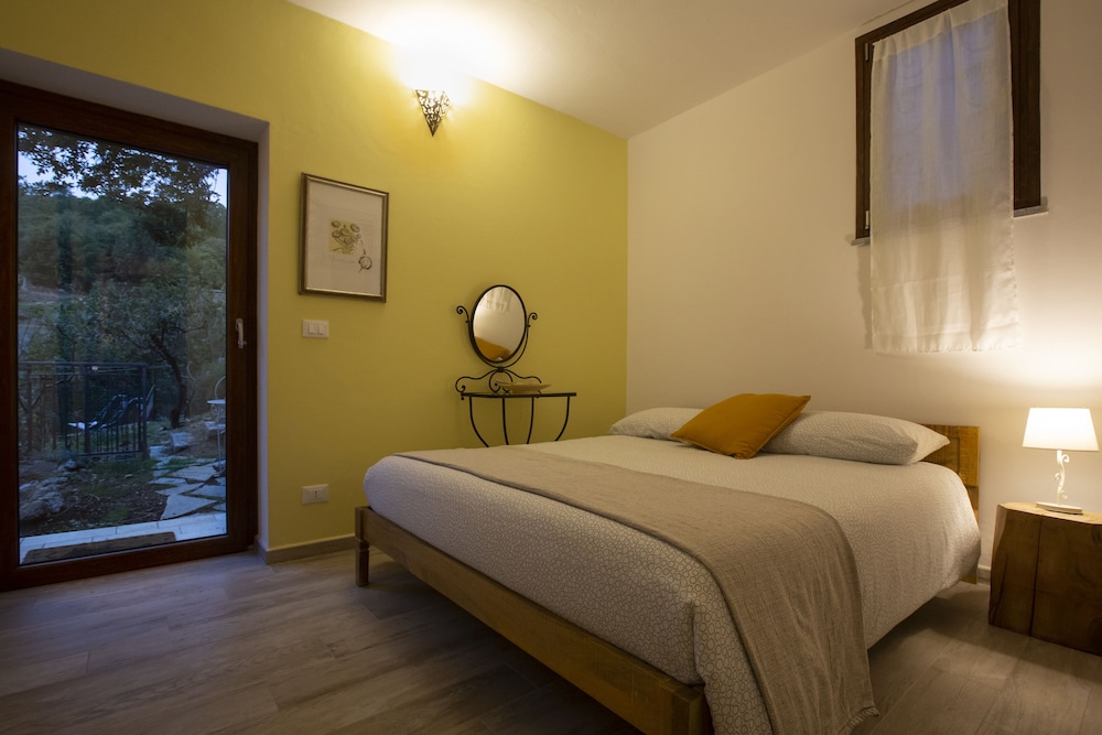Deluxe Double Room, Garden View (Elicriso) photo 1
