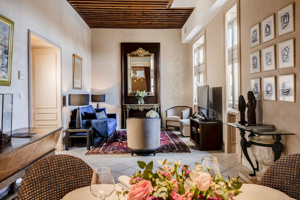 Luxury Apartment