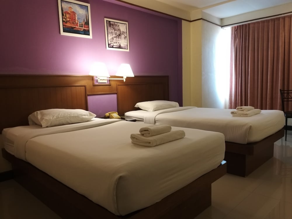 Deluxe Twin Room photo 3