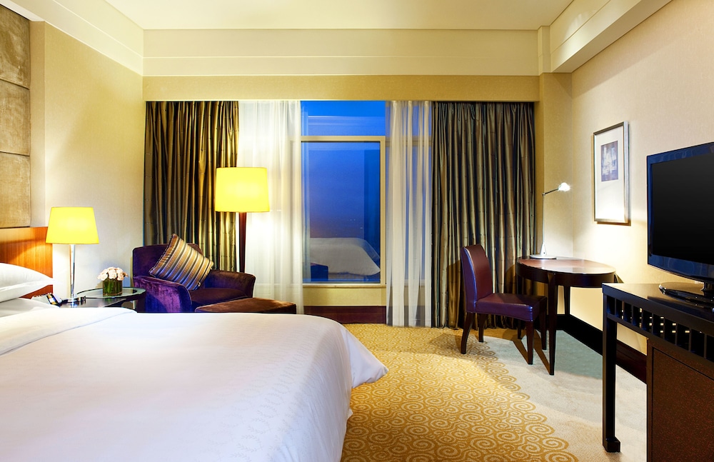 Superior Room, 2 Double Beds, City View - Photo 2