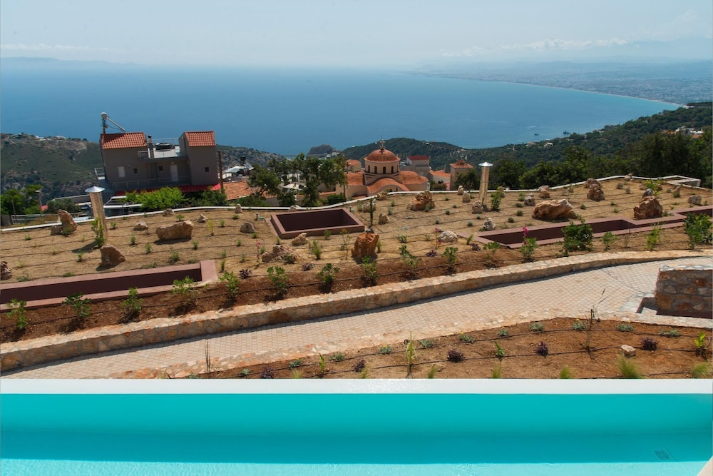 Plethora Luxury Suites, 写真 24