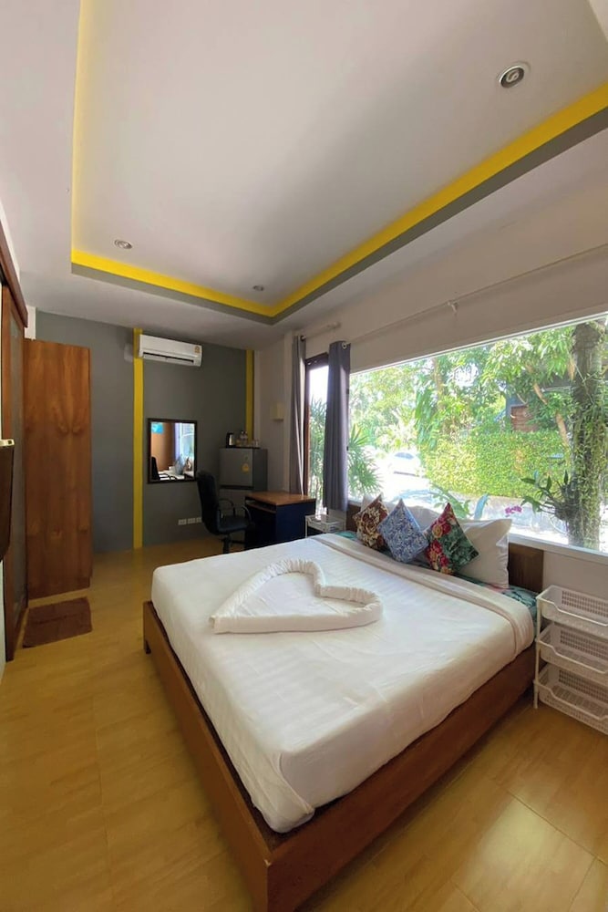 2 Bedroom with Kitchenette