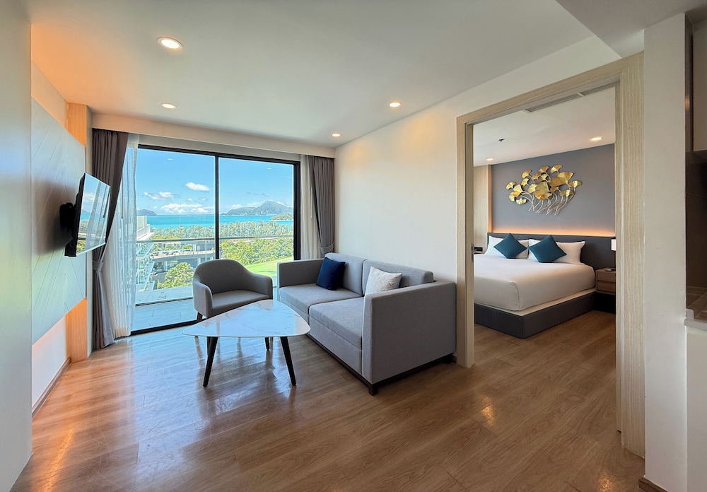 Grand Suite, 1 King Bed (Duplex) - Photo 1