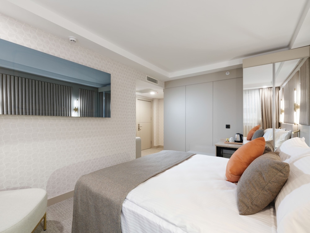 Deluxe Room - Photo 4