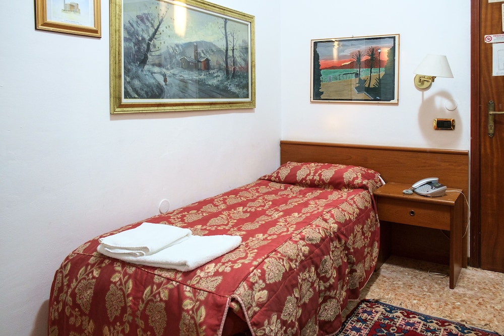 Single Room, 1 Twin Bed photo 1