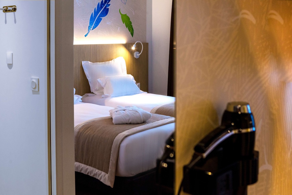 Standard Room, 2 Twin Beds - Photo 5