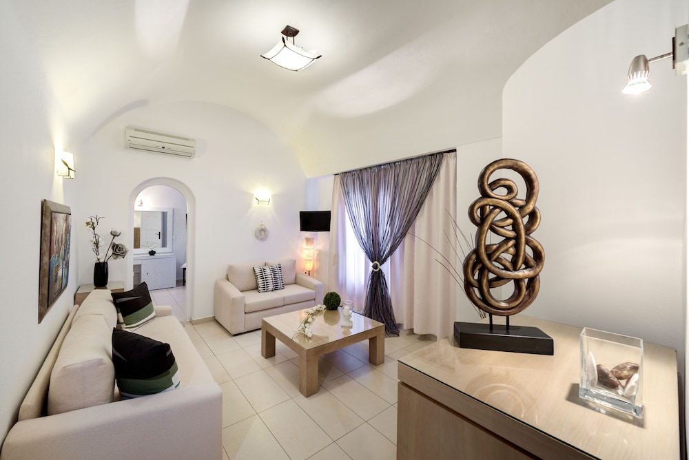 Suite - Photo 12