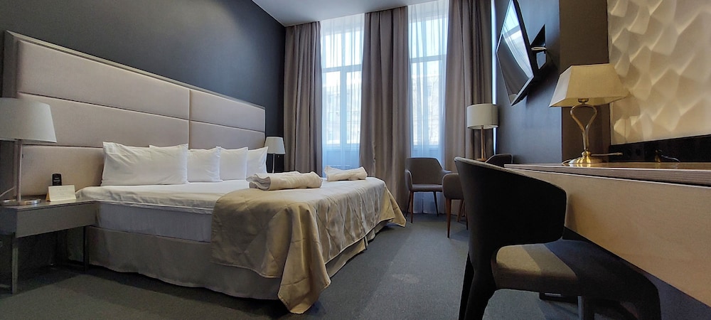 Standard Double Room, 1 King Bed photo 1