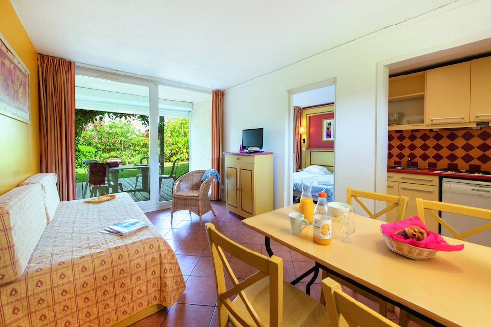 Standard Apartment, 1 Bedroom - Photo 9
