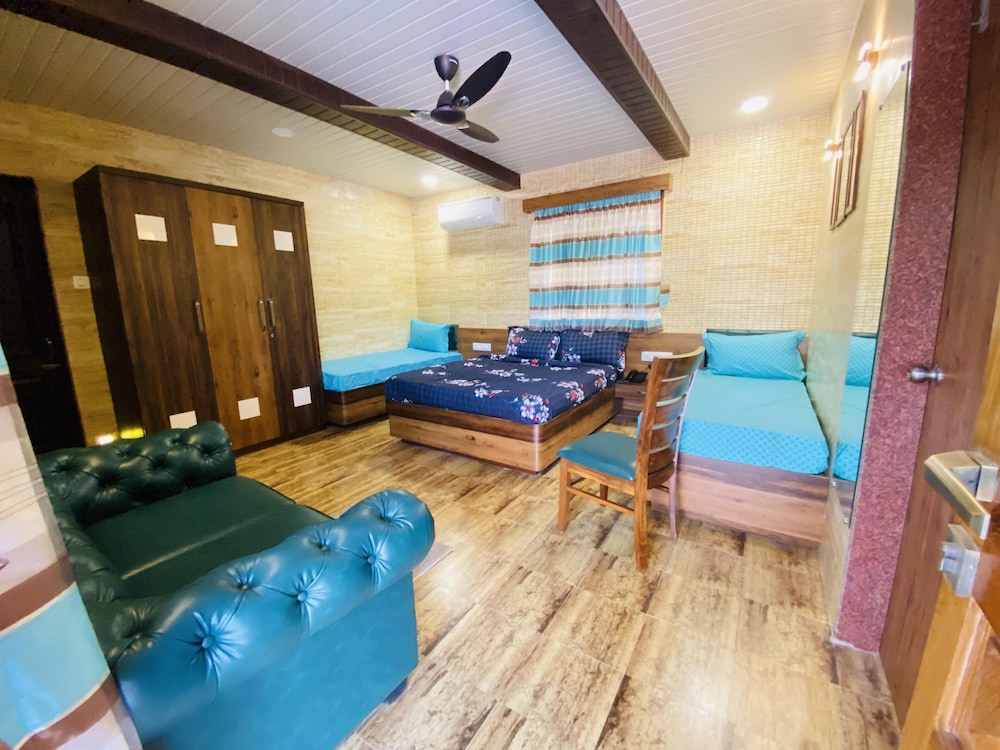 Family Quadruple Room photo 1