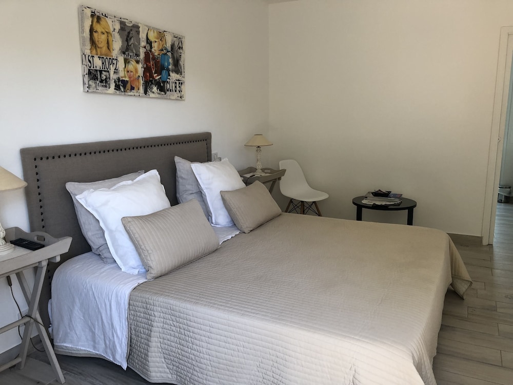 Double Room, 1 Double Bed, Non Smoking photo 3