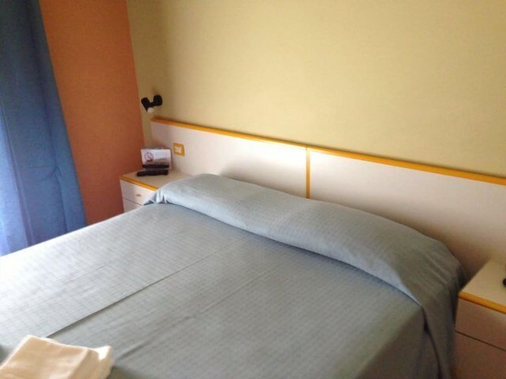 Economy Double Room photo 1