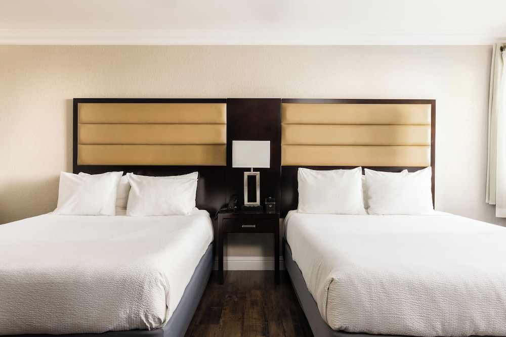 Deluxe Double or Twin Room, 2 Queen Beds, Non Smoking - Photo 11