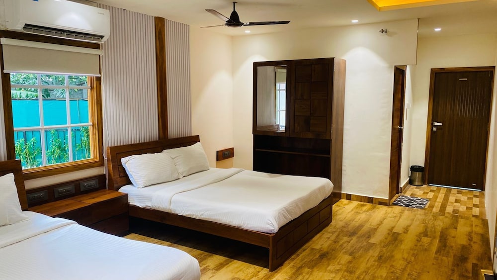 Suite with Private Pool photo 3