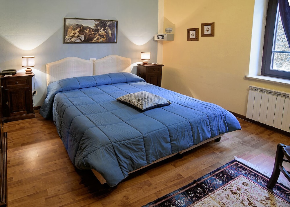 Standard Double Room - Photo 2