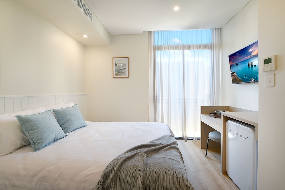 Queen Room photo 1